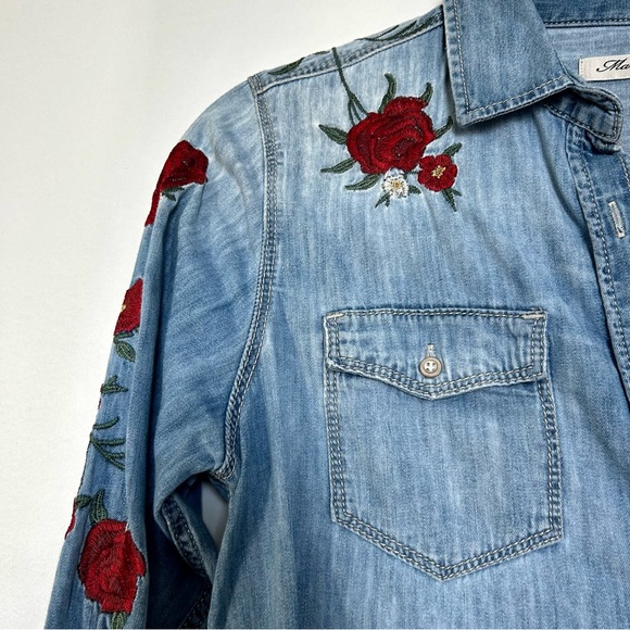 mavi jeans embroidered flowers buttown down shirt chambray - Picture 7 of 9